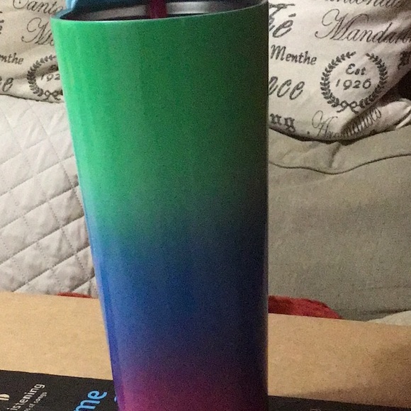 Starbucks Cup - Picture 4 of 4